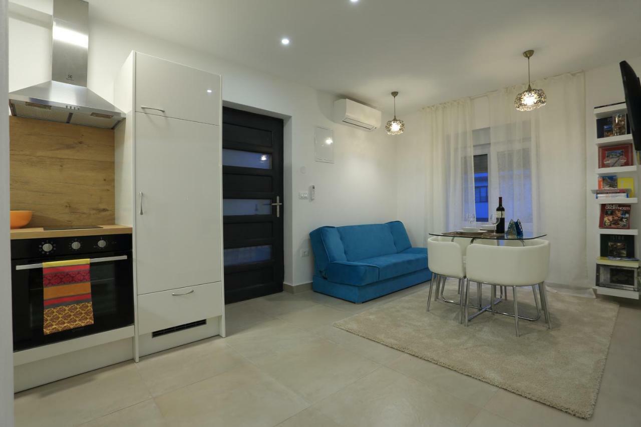 Apartments Bonvenon2Pula Exterior photo