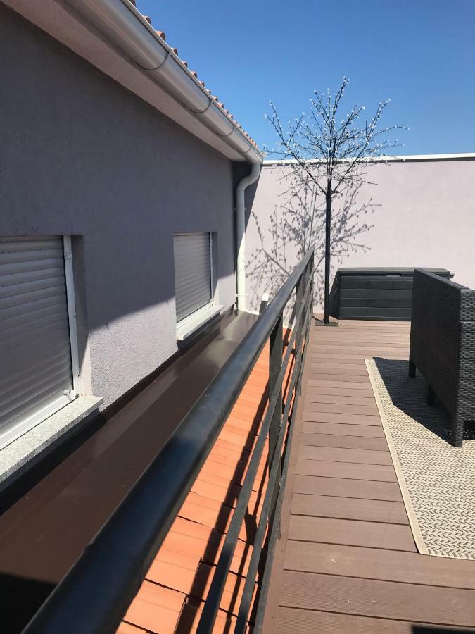 Apartments Bonvenon2Pula Exterior photo